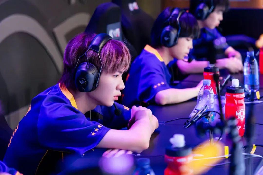 许多人开始 许多人开始