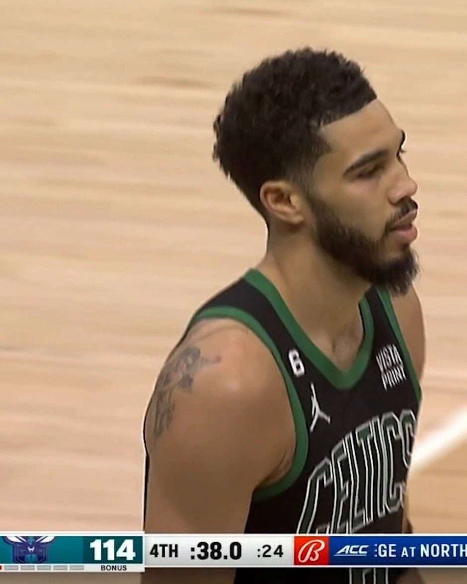 他都展现出 他都展现出